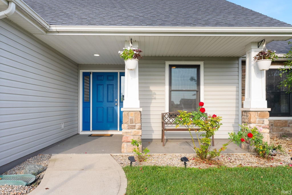 Photo of 1702 Waynedale Drive, Garrett, IN 46738 (MLS # 202636802)