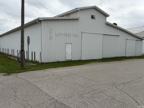 Photo of 210 S Market Street, Royal Center, IN 46978 (MLS # 202643034)