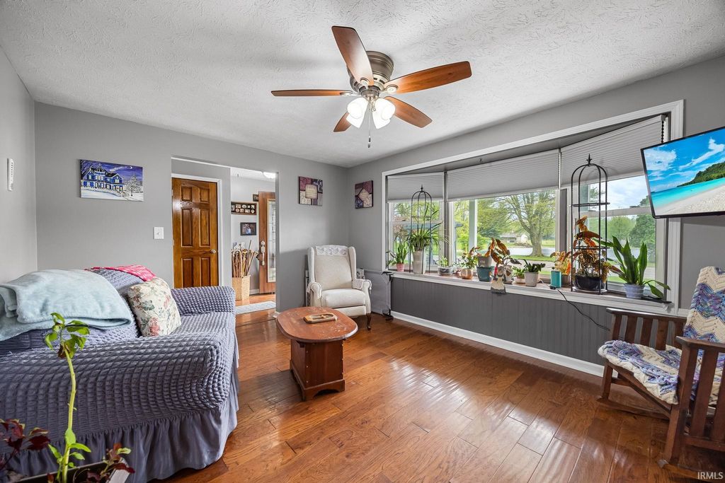 Photo of 190 E Sycamore Lane, Frankfort, IN 46041 (MLS # 202613591)