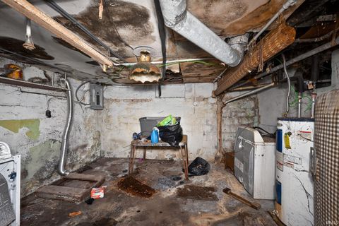 Tiny photo for 824 S Pulaski Street, South Bend, IN 46619 (MLS # 202615213)
