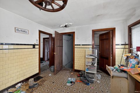 Tiny photo for 824 S Pulaski Street, South Bend, IN 46619 (MLS # 202615213)