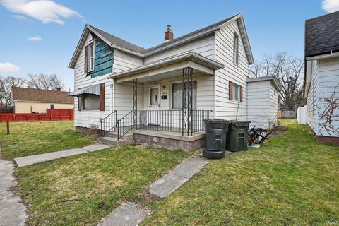 Photo of 824 S Pulaski Street, South Bend, IN 46619 (MLS # 202615213)