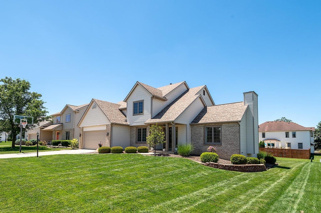 Photo of 11125 Tangle Trail, Fort Wayne, IN 46845 (MLS # 202623716)