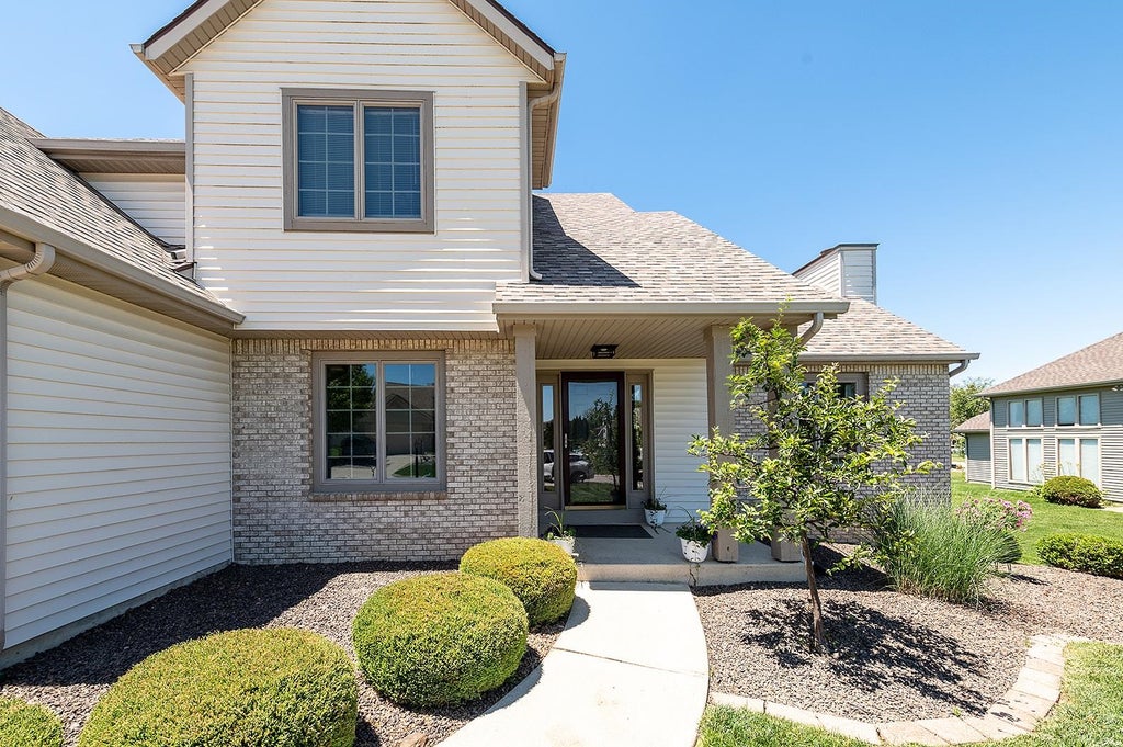 Photo of 11125 Tangle Trail, Fort Wayne, IN 46845 (MLS # 202623716)