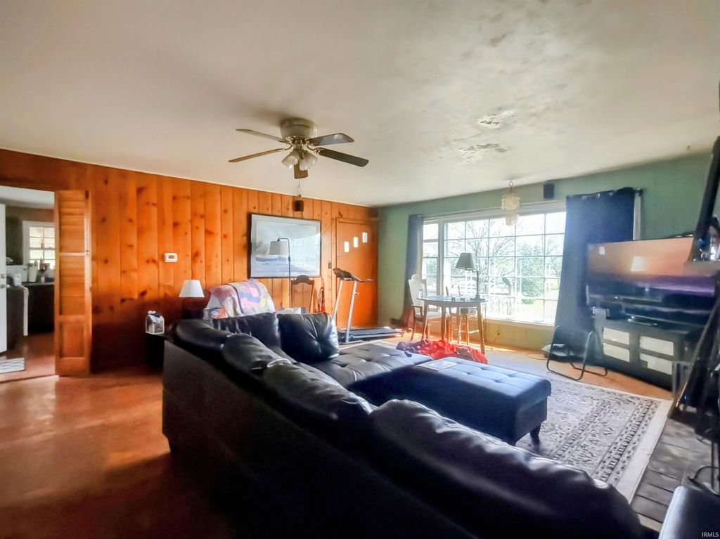 Photo of 120 Longwood Avenue, Anderson, IN 46011 (MLS # 202613157)