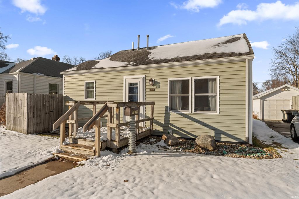 Photo of 1937 E Donald Street, South Bend, IN 46613 (MLS # 202607150)