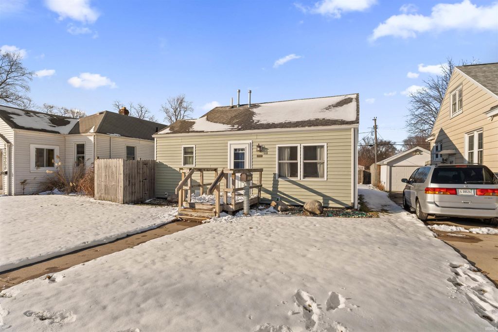 Photo of 1937 E Donald Street, South Bend, IN 46613 (MLS # 202607150)