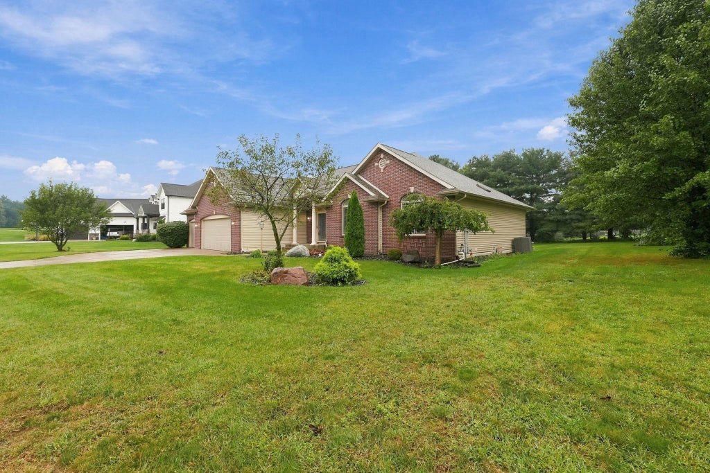 Photo of 57841 El Dorado Drive, Goshen, IN 46528 (MLS # 202638624)