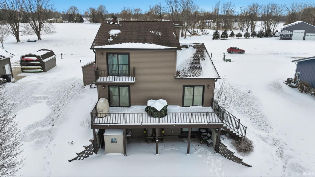 Photo of 6005 S 030 Road, Wolcottville, IN 46795 (MLS # 202605354)