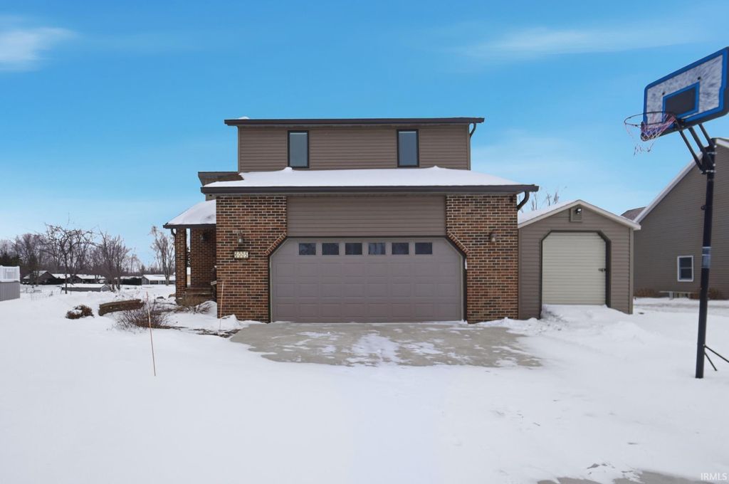 Photo of 6005 S 030 Road, Wolcottville, IN 46795 (MLS # 202605354)