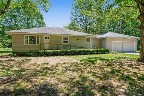 Tiny photo for 57954 Pear Road, South Bend, IN 46619 (MLS # 202620660)
