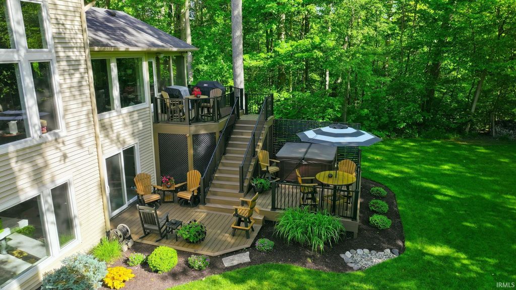 Photo of 10612 Eagle River Run, Fort Wayne, IN 46845 (MLS # 202619790)