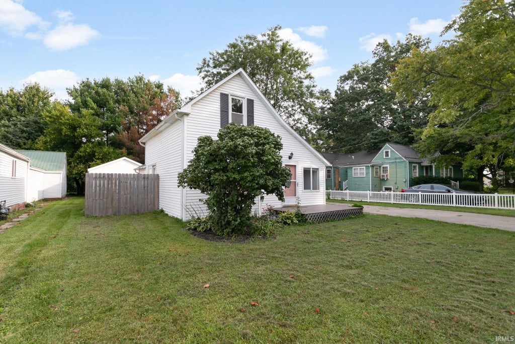 Photo of 15729 Perry Avenue, Wyatt, IN 46506 (MLS # 202637235)