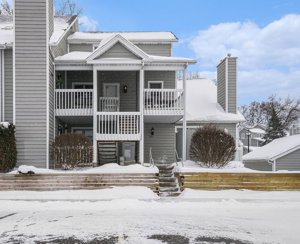 Photo of 1514 N Oakhill Drive, South Bend, IN 46637 (MLS # 202603201)