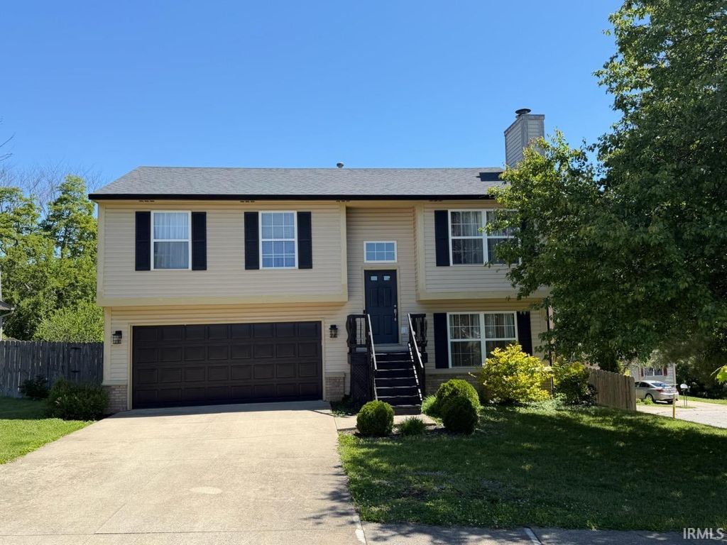 Photo of 2607 S Southern Pines Court, Bloomington, IN 47403 (MLS # 202617606)