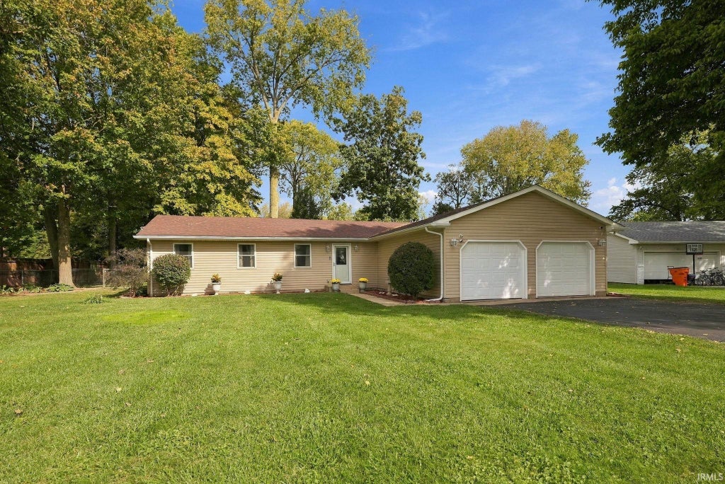 Photo of 5278 Bechtel Court, Marion, IN 46952 (MLS # 202643101)