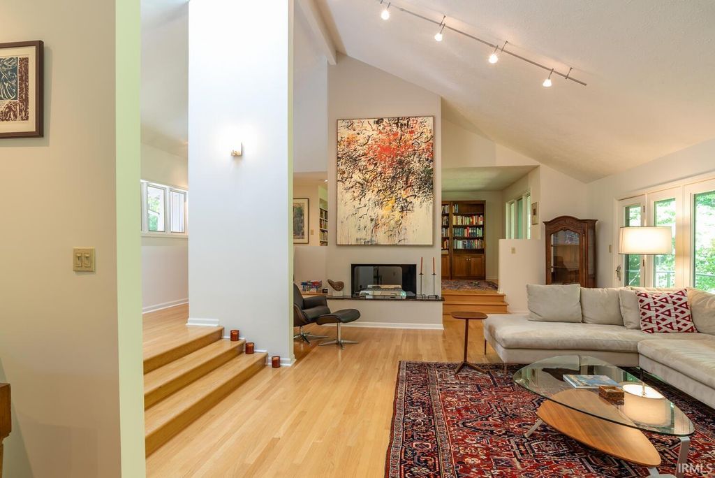 Photo of 5455 E James Road, Bloomington, IN 47408 (MLS # 202606108)