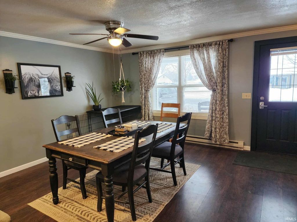 Photo of 1714 E Homestead Drive, Garrett, IN 46738 (MLS # 202547846)