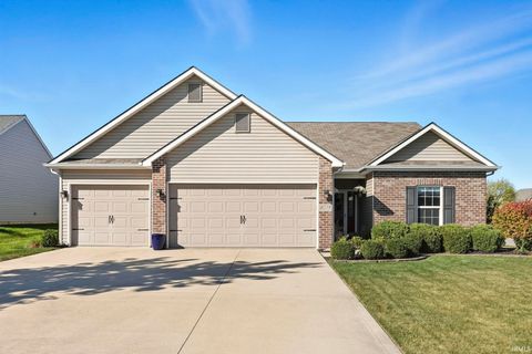 Photo of 8235 Astoria Hill, Fort Wayne, IN 46835 (MLS # 202541081)