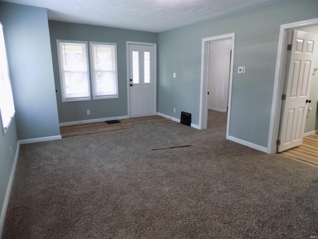 Photo of 57932 Roys Avenue, Elkhart, IN 46517 (MLS # 202631492)