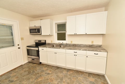 Tiny photo for 208 N Sheets Street, Oxford, IN 47971 (MLS # 202625482)
