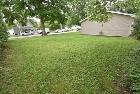 Tiny photo for 208 N Sheets Street, Oxford, IN 47971 (MLS # 202625482)