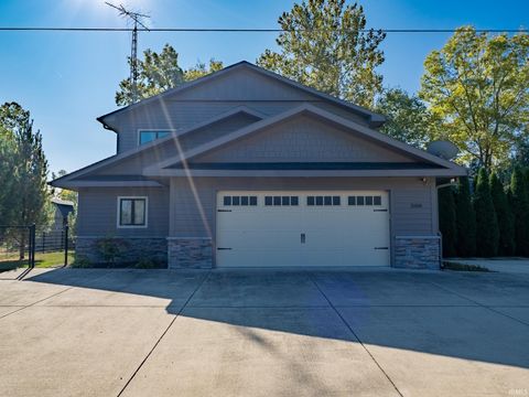 Tiny photo for 5508 E Golden Acres Court, Monticello, IN 47960 (MLS # 202542043)