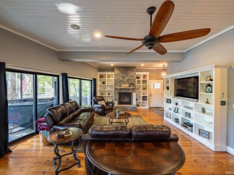 Tiny photo for 5508 E Golden Acres Court, Monticello, IN 47960 (MLS # 202542043)