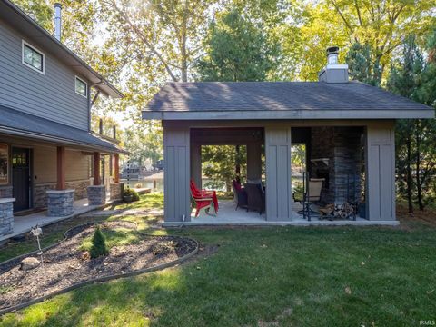 Tiny photo for 5508 E Golden Acres Court, Monticello, IN 47960 (MLS # 202542043)