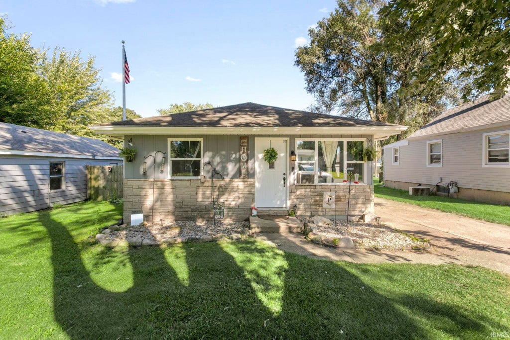 Photo of 58778 Campbell Street, Mishawaka, IN 46544 (MLS # 202634838)
