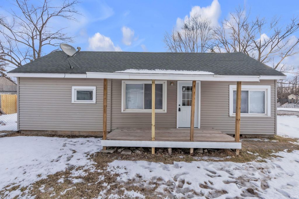 Photo of 4606 W E Drive, Albion, IN 46701 (MLS # 202604454)