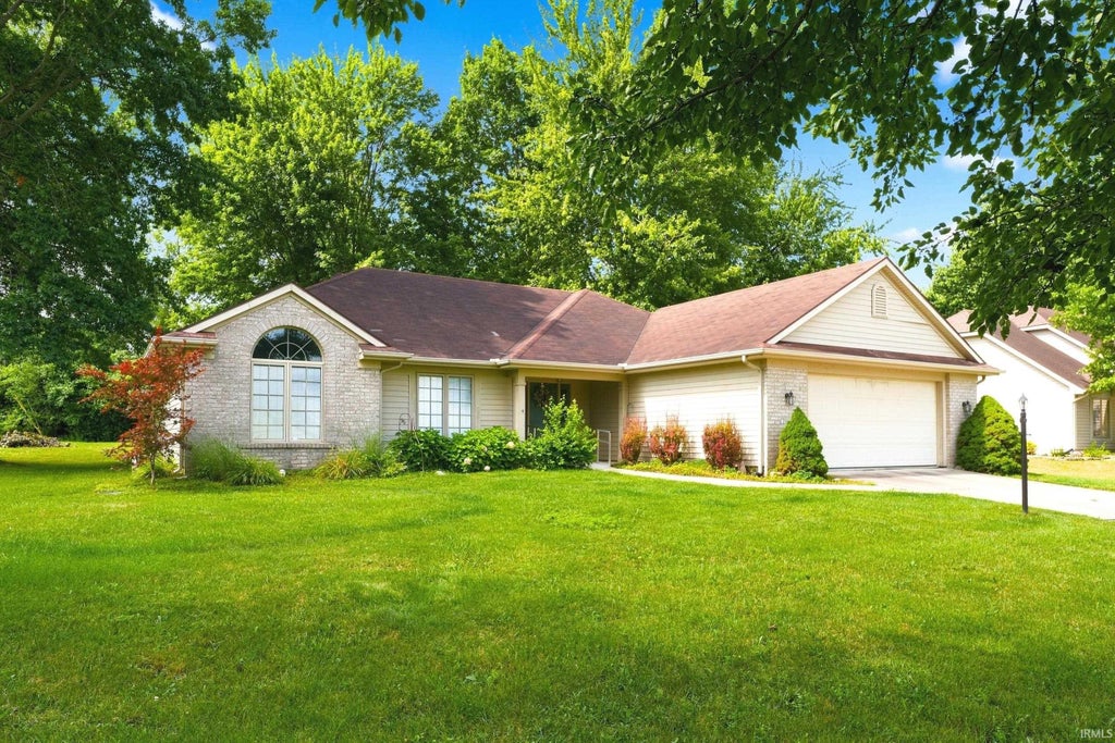 Photo of 2005 Ardis Street, Fort Wayne, IN 46819 (MLS # 202630622)