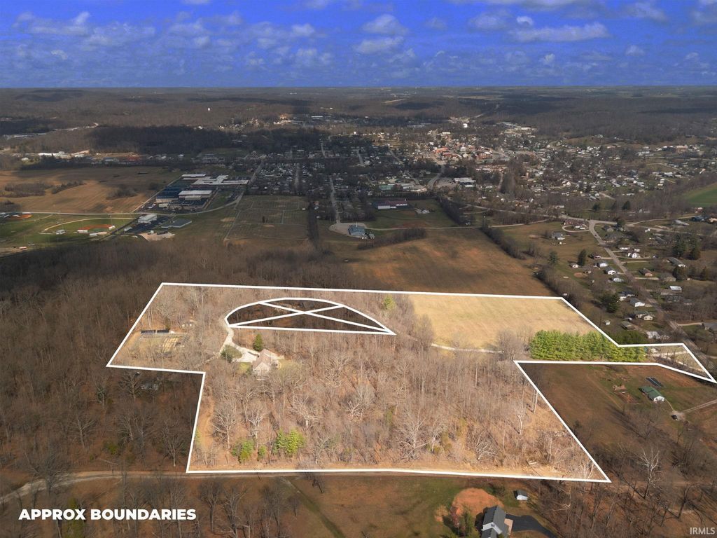 Photo of 925 W Oakwood Lane, Paoli, IN 47454 (MLS # 202607901)