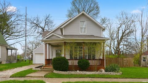 Photo of 1337 Wabash Avenue, Fort Wayne, IN 46803 (MLS # 202612663)