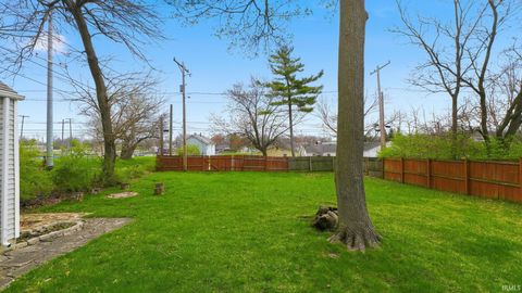 Tiny photo for 1337 Wabash Avenue, Fort Wayne, IN 46803 (MLS # 202612663)