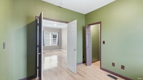 Tiny photo for 1337 Wabash Avenue, Fort Wayne, IN 46803 (MLS # 202612663)