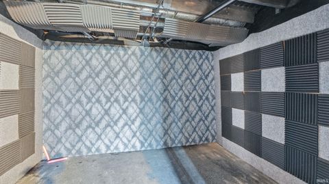 Tiny photo for 1337 Wabash Avenue, Fort Wayne, IN 46803 (MLS # 202612663)