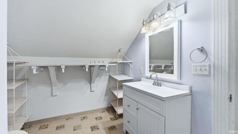 Tiny photo for 1337 Wabash Avenue, Fort Wayne, IN 46803 (MLS # 202612663)