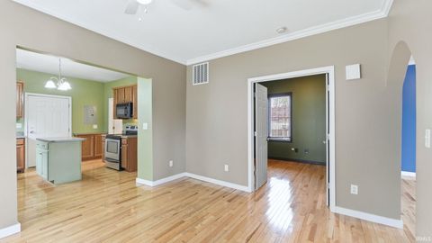 Tiny photo for 1337 Wabash Avenue, Fort Wayne, IN 46803 (MLS # 202612663)