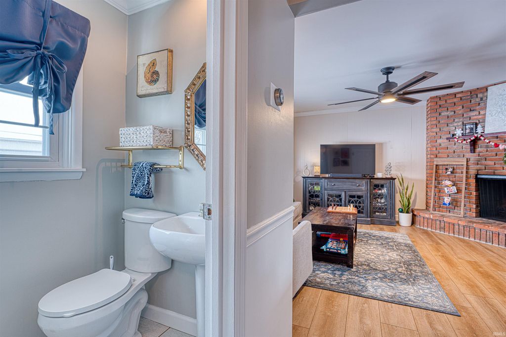 Photo of 5822 Hamilton Drive, Evansville, IN 47711 (MLS # 202604050)