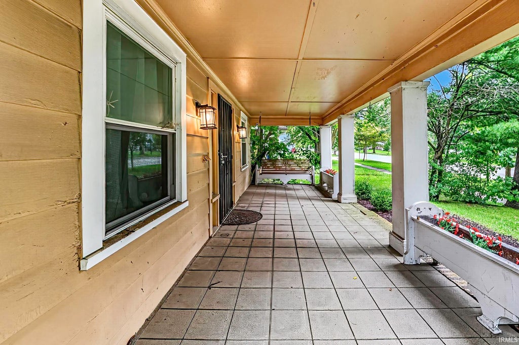 Photo of 303 W Rudisill Boulevard, Fort Wayne, IN 46807 (MLS # 202639221)