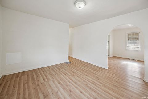 Tiny photo for 1110 E Taylor Street, Kokomo, IN 46901 (MLS # 202529180)