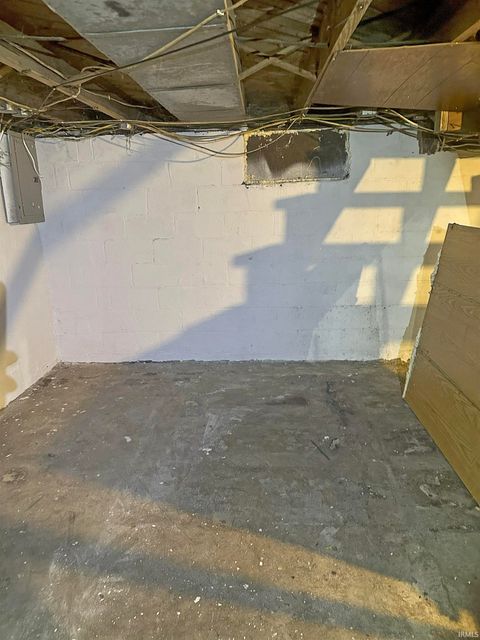 Tiny photo for 1110 E Taylor Street, Kokomo, IN 46901 (MLS # 202529180)