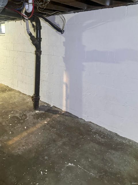 Tiny photo for 1110 E Taylor Street, Kokomo, IN 46901 (MLS # 202529180)