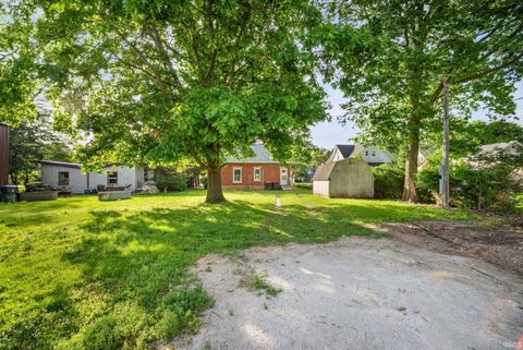 Tiny photo for 128 W Summitt Street, Delphi, IN 46923 (MLS # 202619348)