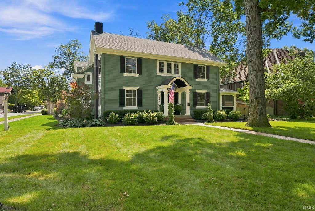 Photo of 2020 Forest Park Boulevard, Fort Wayne, IN 46805 (MLS # 202631862)