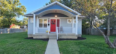 Photo of 613 Madison Avenue, Evansville, IN 47711 (MLS # 202542437)