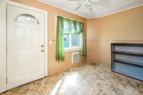 Tiny photo for 449 N 7th St Common, Mitchell, IN 47446 (MLS # 202637635)