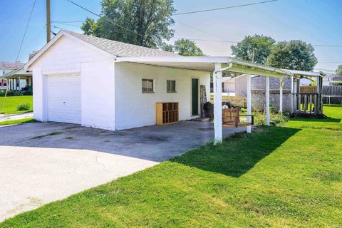 Tiny photo for 449 N 7th St Common, Mitchell, IN 47446 (MLS # 202637635)