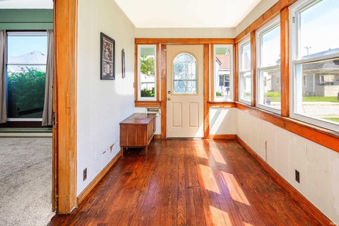 Tiny photo for 449 N 7th St Common, Mitchell, IN 47446 (MLS # 202637635)